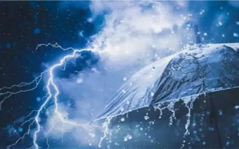 تحذيرات من الأرصاد بشأن تقلبات جوية وأمطار رعدية تضرب أنحاء الجمهورية خلال أيام